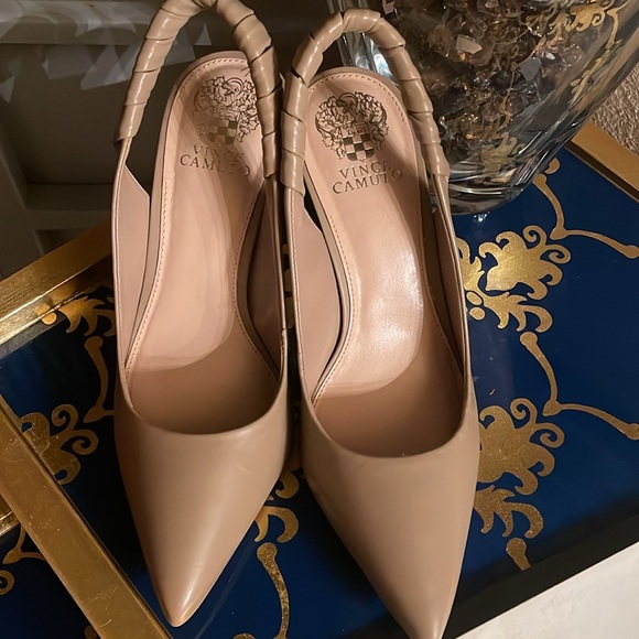 Vince Camuto sling back tan heels - Picture 8 of 8